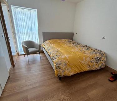 Northfleet Apartamento | Exquisite Riverside Living in a Stunning Flat