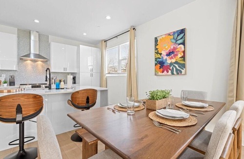 North Charlotte Apartamento | Exquisite Room near Charlotte Spectrum Center