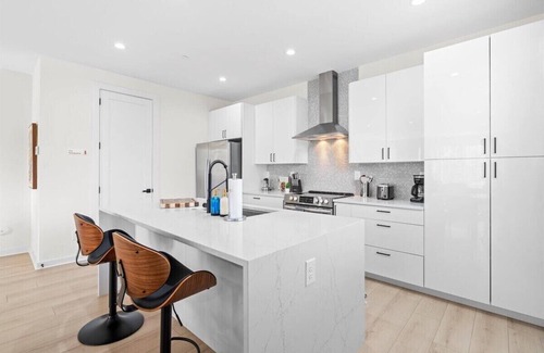 North Charlotte Apartamento | Exquisite Room near Charlotte Spectrum Center