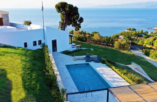 Agia Paraskevi Villa | 250 m² Villa ∙ 3 habitaciones ∙ 8 personas