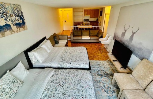 Shaughnessy Village Apartamento | Exquisite Skyview Downtown Montreal Apartment