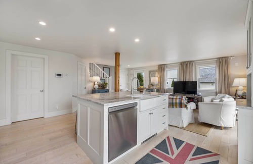 Biddeford Pool Casa | Exquisite Waterfront Retreat - Lindsay