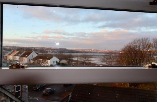 Mumbles Casa | Extended Fishermans cottage with stunning sea views