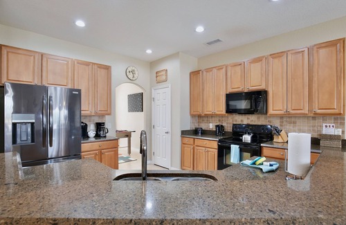 Davenport Casa | Extended Pool Deck - Paradise at Sand Hill 5Bedroom/3Baths-Spacious Backyard