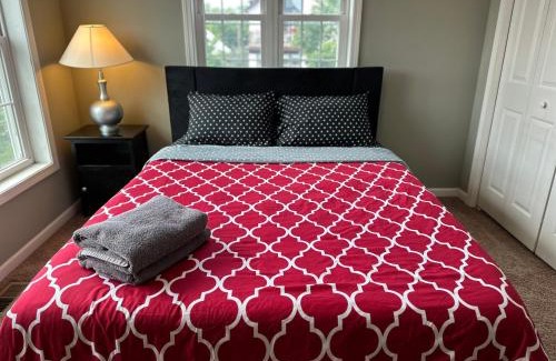Lowry Hill East Casa | Extended & Short Term Stays at The Oasis Group