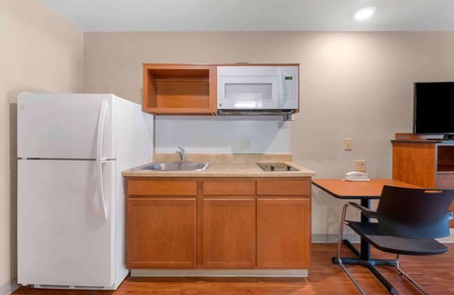 West Colorado Springs Hotel | Extended Stay America Select Suites - Colorado Springs