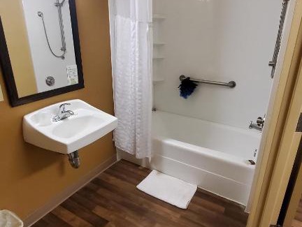 La Mirada Hotel | Extended Stay America PLUS, Los Angeles, La Mirada