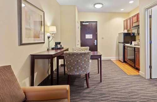 Lakeland Hotel | Extended Stay America Premier Suites Lakeland I4