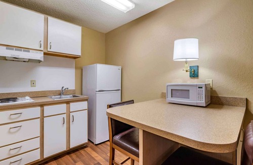 Limona Improvement Hotel | Extended Stay America Select Suites Tampa Brandon