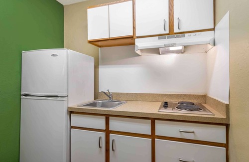 Limona Improvement Hotel | Extended Stay America Select Suites Tampa Brandon