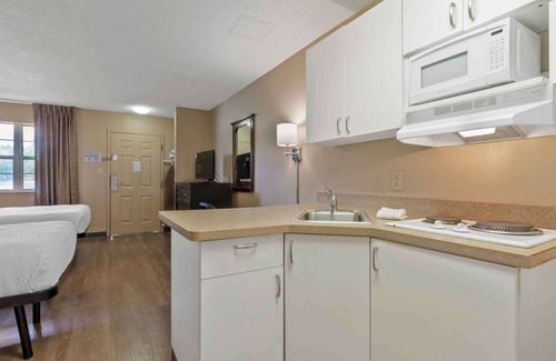 State Park Hotel | Extended Stay America Select Suites Columbia Ft. Jackson