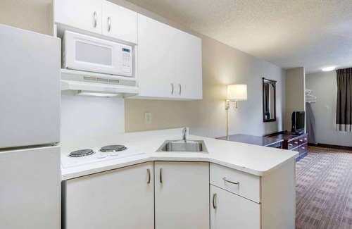 Fairvilla Hotel | Extended Stay America Select Suites Orlando Maitland 1760 Pe