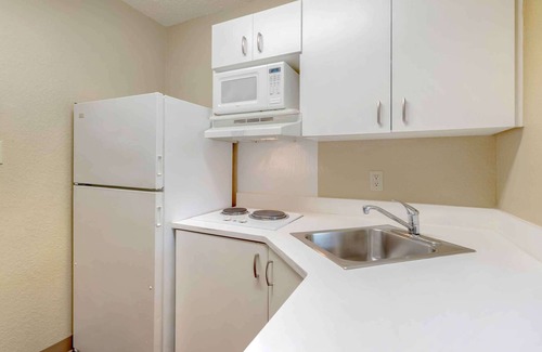 Fairvilla Hotel | Extended Stay America Select Suites Orlando Maitland 1760 Pe