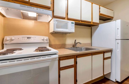 Indianapolis Hotel | Extended Stay America Select Suites Indianapolis N Carmel