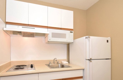 Durham Hotel | Extended Stay America Select Suites Raleigh RTP Hwy. 55