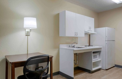 Morrow Hotel | Extended Stay America Select Suites Atlanta Morrow