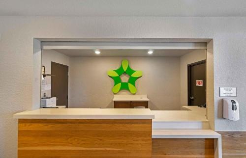 Tampa Hotel | Extended Stay America Select Suites - Tampa - Brandon - East