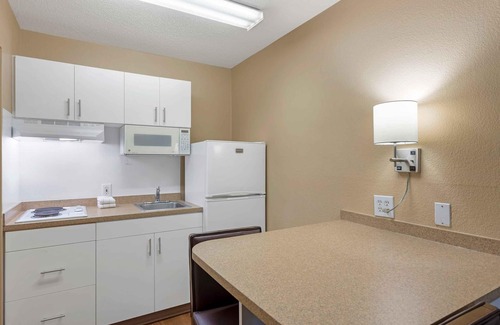 North San Antonio - SAT Hotel | Extended Stay America Suites San Antonio Airport