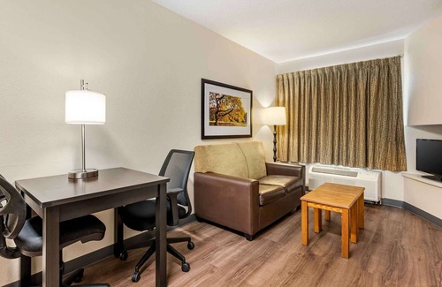 Blue Ash Hotel | Extended Stay America Suites Cincinnati Blue Ash Reed Hartma