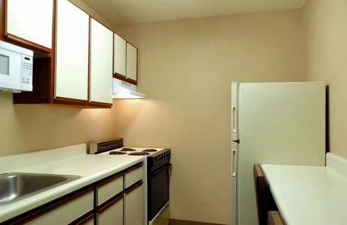 Melbourne Hotel | Extended Stay America Suites Melbourne Airport