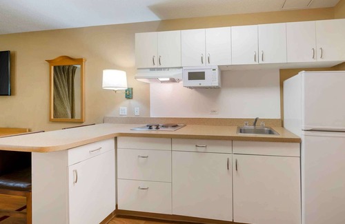 Schaumburg Hotel | Extended Stay America Suites Chicago Schaumburg Conv Center