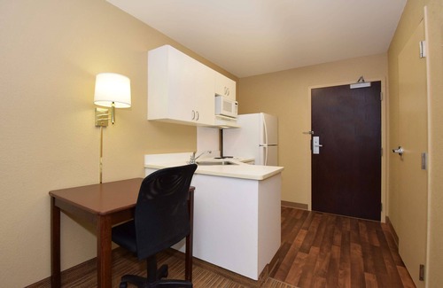 Burbank Hotel | Extended Stay America Suites Los Angeles Burbank Airport