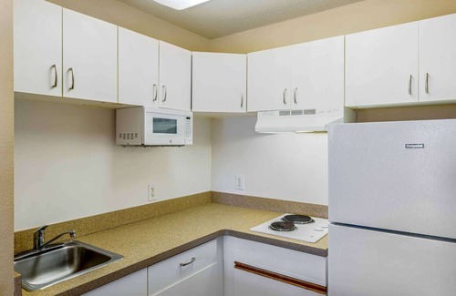 Waltham Hotel | Extended Stay America Suites Boston Waltham 52 4th Ave