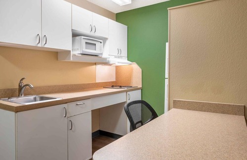 Holland Hotel | Extended Stay America Suites Toledo Holland
