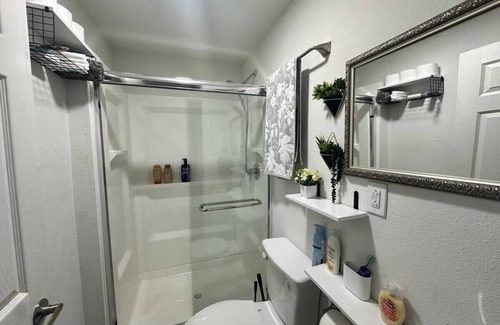 Plano Casa | Extended Stay: Guesthouse w/ Office & Pool View