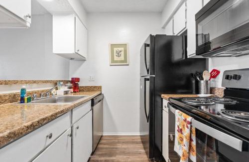 Park Central Apartamento | Extended Stay in DFW One Bedroom Apartment