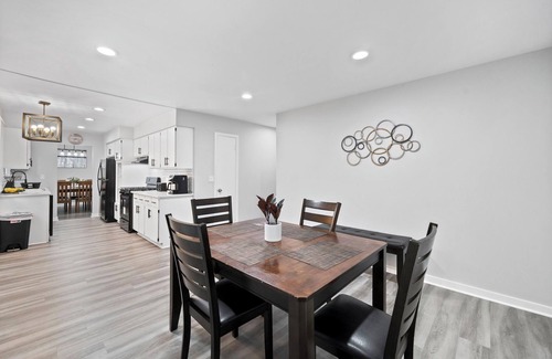 Lombard Casa | Extended Stay Lombard Rental - Central Ave