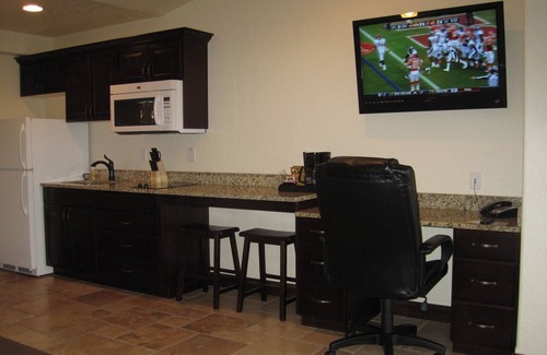 Williston Casa | Extended stay or one night stay, make Winterton suites your home away from home.