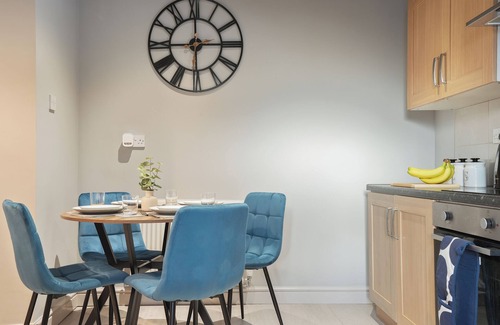Doncaster Casa | Extended Stays Welcome| Sleeps 11 | FREE Parking