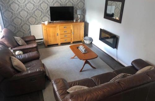 Little Stukeley Casa | Extensive 4 bed close to Peterborough