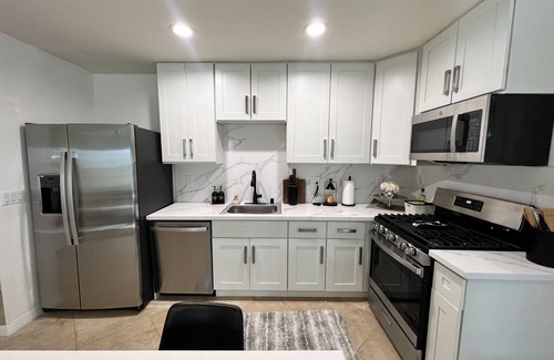 Northridge Apartamento | Extra Large 1bed 1bath 950sq feet
