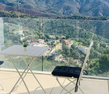Ojen Apartamento | Extra large Luxury property with Spa, 3 min to Marbella city center
