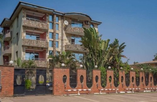 Lubumbashi Cabina | Extra-Large Room, Free Breakfast