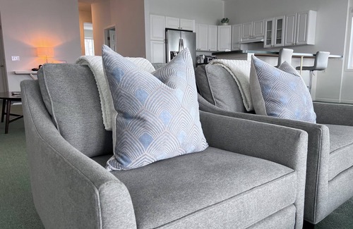 Petoskey Condominio | Extra Spacious 2Bed w/Large Terrance + Amenities