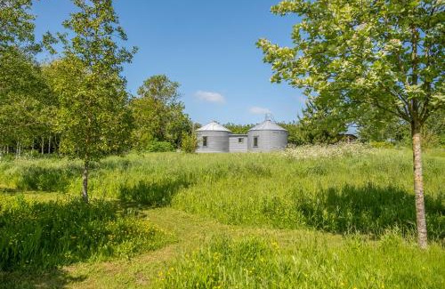 Parham Casa | Extraordinarily converted grain stores - The Silos