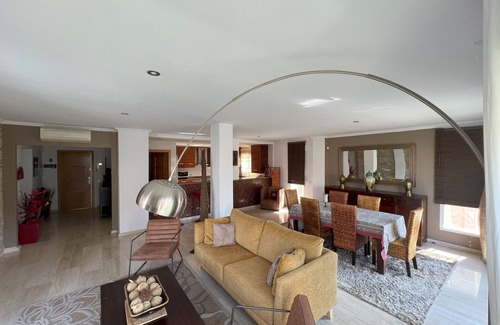 El Albir Apartamento | ATICO EXTRAORDINARIO 150m2 + TERRAZA 100m2 -Ubicado cerca de todo- wifi = IDEAL