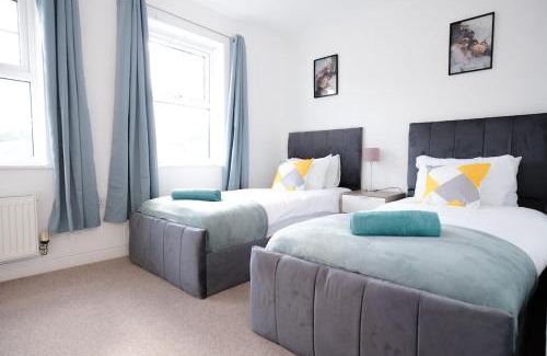 Rochester Casa | Extraordinary Tranquil Rochester Free Parking X 2