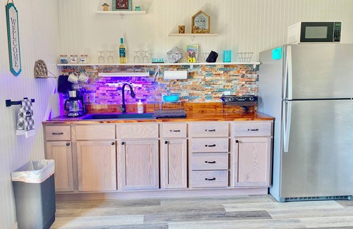 Trappist Casa | Extremely remote glamping getaway, studio-style home on private country ranch!