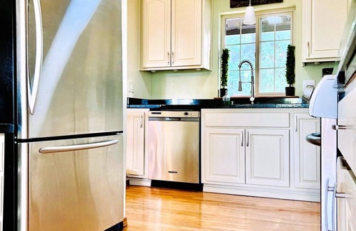 Sudden Valley Casa | Extremely Spacious Modern House with Amazing Amenities.