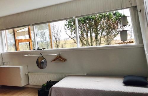 Alftanes Casa | Eyvindarholt Guesthouse