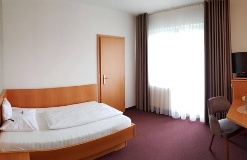 Bad Waltersdorf Casa | EZ Sonnenseite mit Balkon ab 7 Nächtehalbpension - Hotel-restaurant Teuschler-mogg