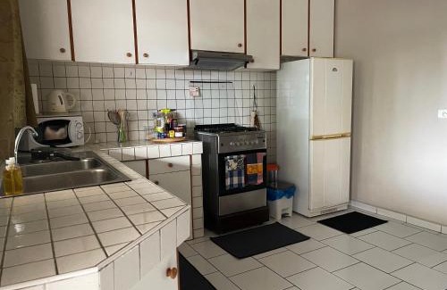 Faaa Casa | EZE FARE Faaa