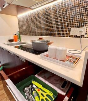 Kota Kinabalu Hotel | EzraAvenue Homesuites - NEAR IMAGO MALL KOTA KINABALU CITY