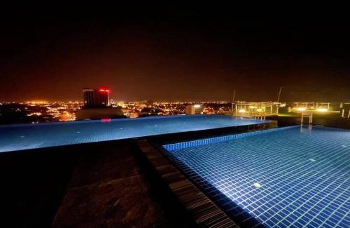 Batu Lintang Hotel | EzyStay Kozi Square LD Legenda Regatta Suite