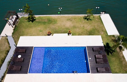 Caieira Apartamento | Férias no paraíso! Um mar pra chamar de seu!
