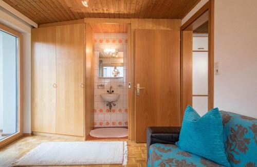 Grossdorf Apartamento | Försterhaus Wohnung Obergeschoss